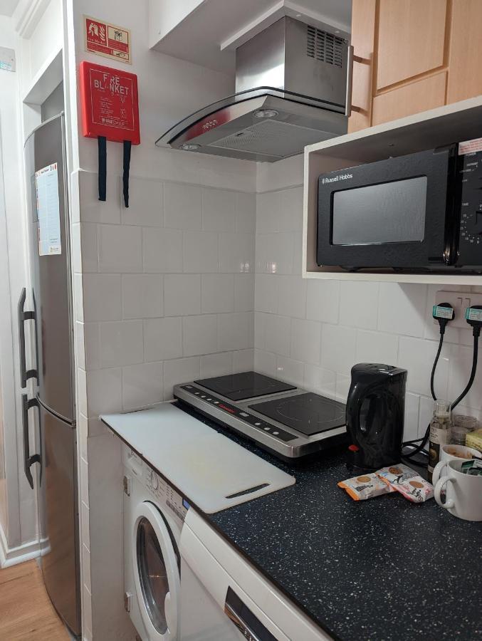 Beautiful Independent Apartment In London Uk Exteriör bild
